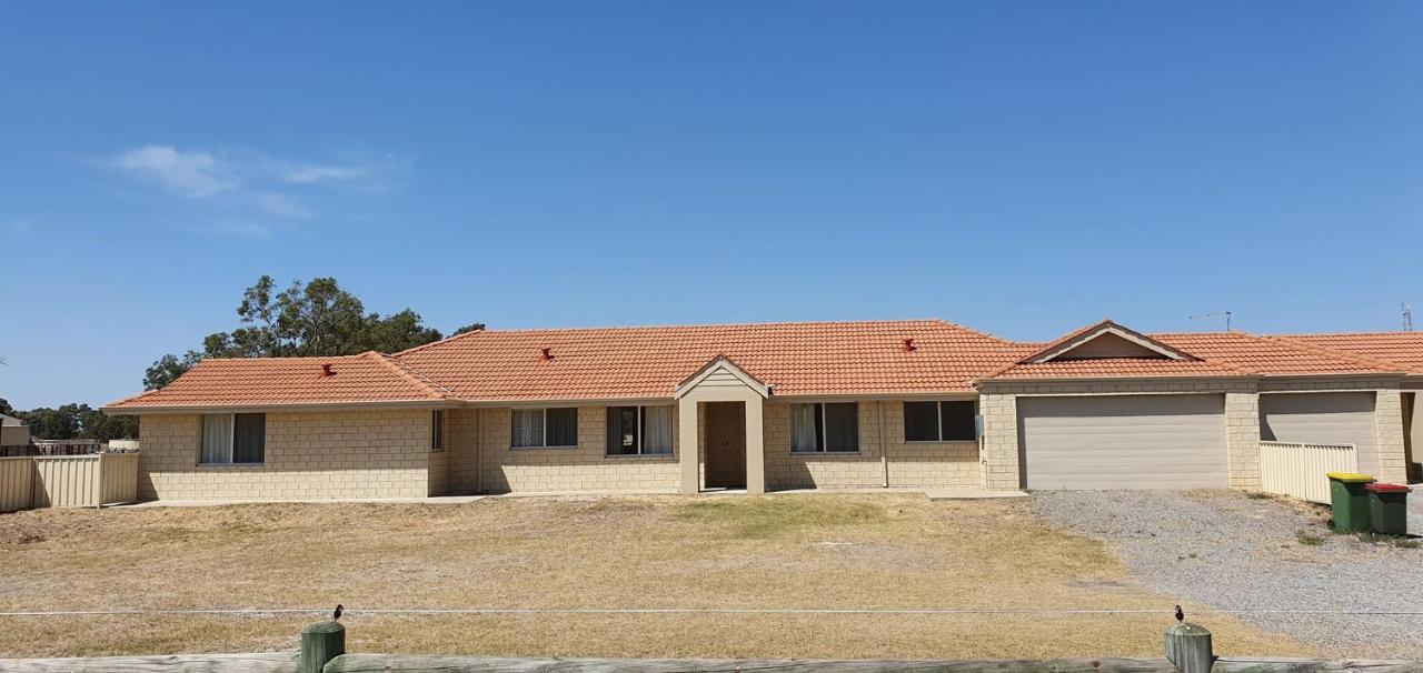 Pinjarra Caravan Park And Cabins Ngoại thất bức ảnh